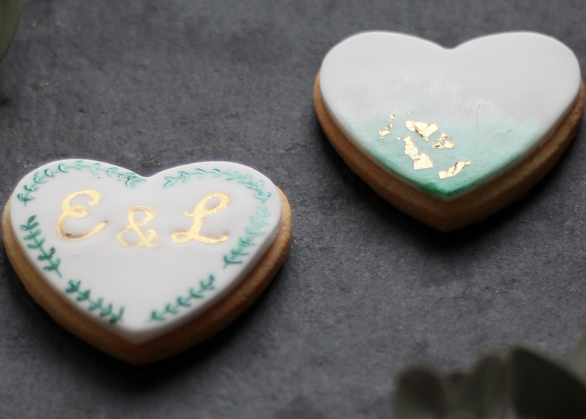 Green and gold ice biscuit wedding favours